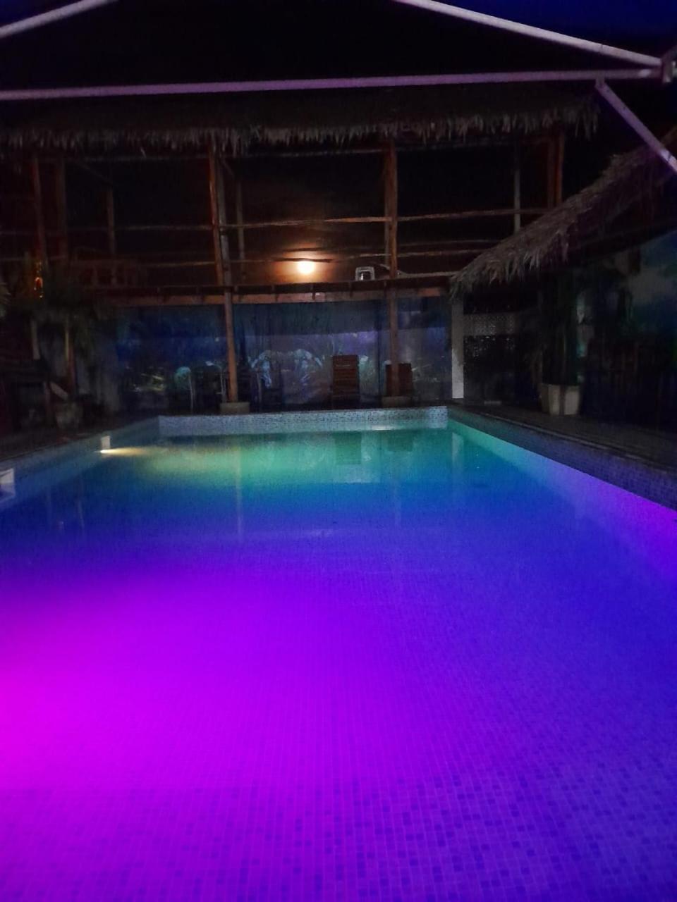 El Bunker 9 Hotel Iquitos Eksteriør billede